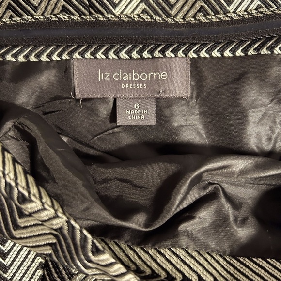 Liz Claiborne Women’s Dress Evening/Cocktail Chevron S/L Blk/Gld Size-6 NWT - Picture 4 of 5
